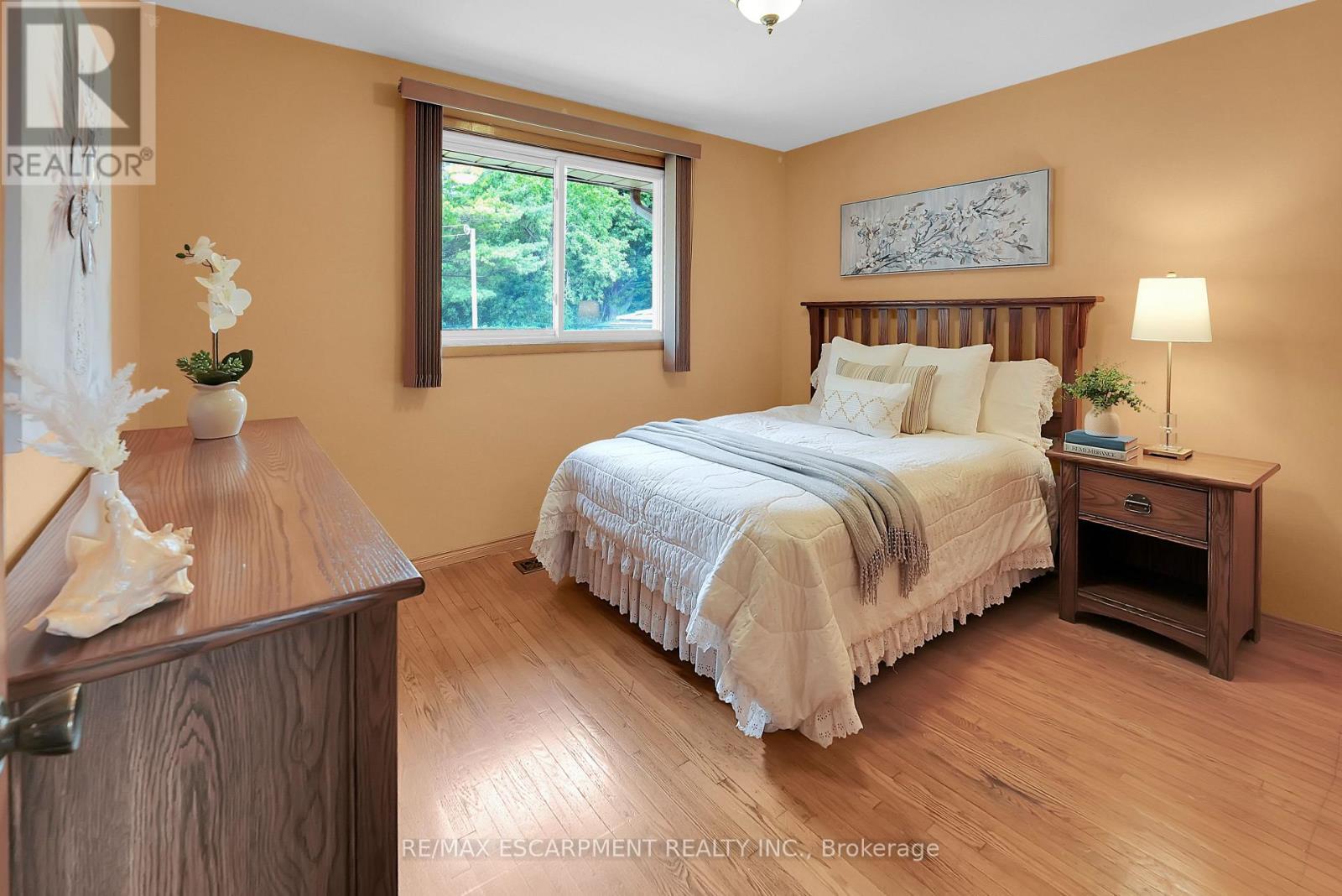 11 Pinard Street, Hamilton, ON - Indoor Photo Showing Bedroom