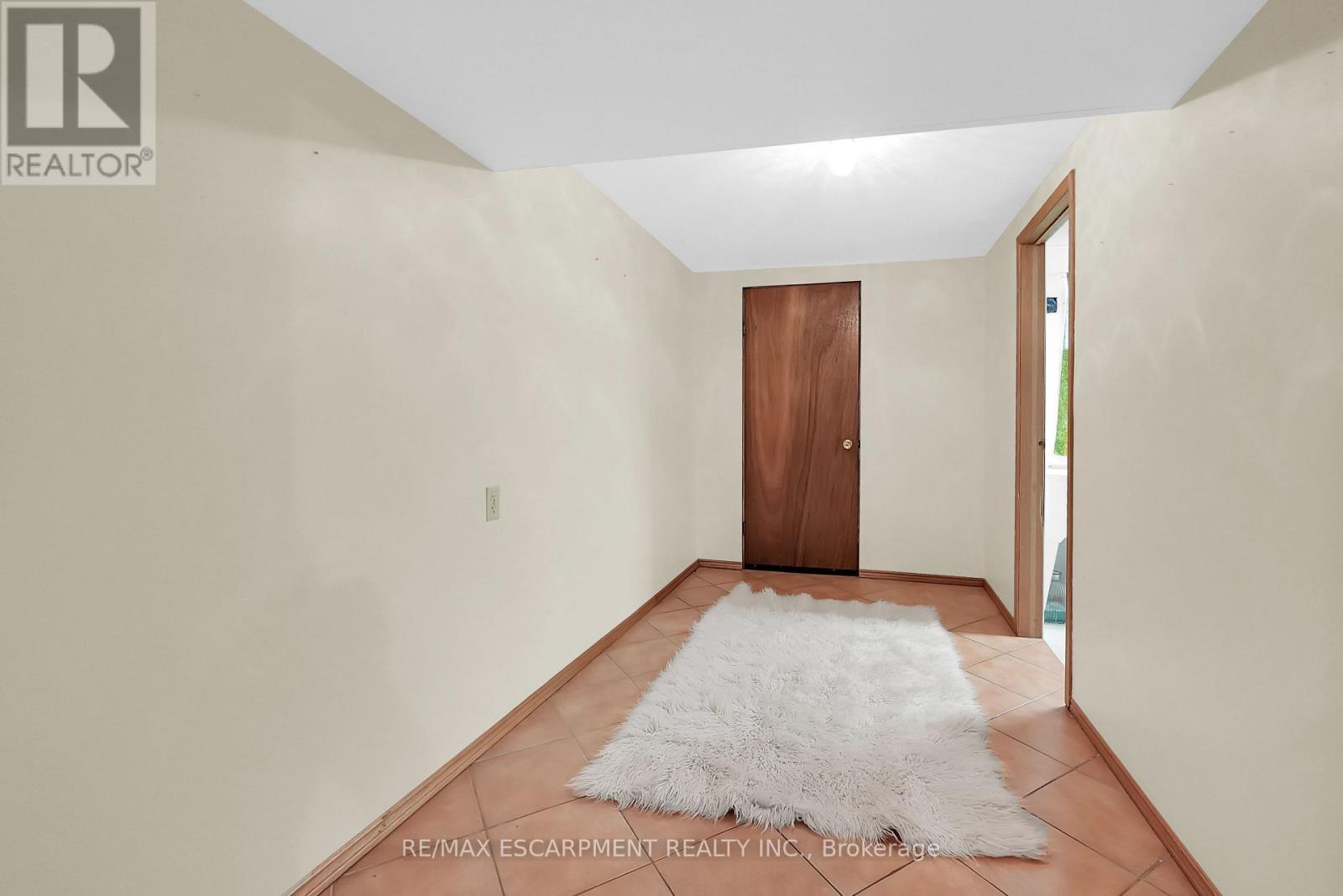 11 Pinard Street, Hamilton, ON - Indoor Photo Showing Other Room