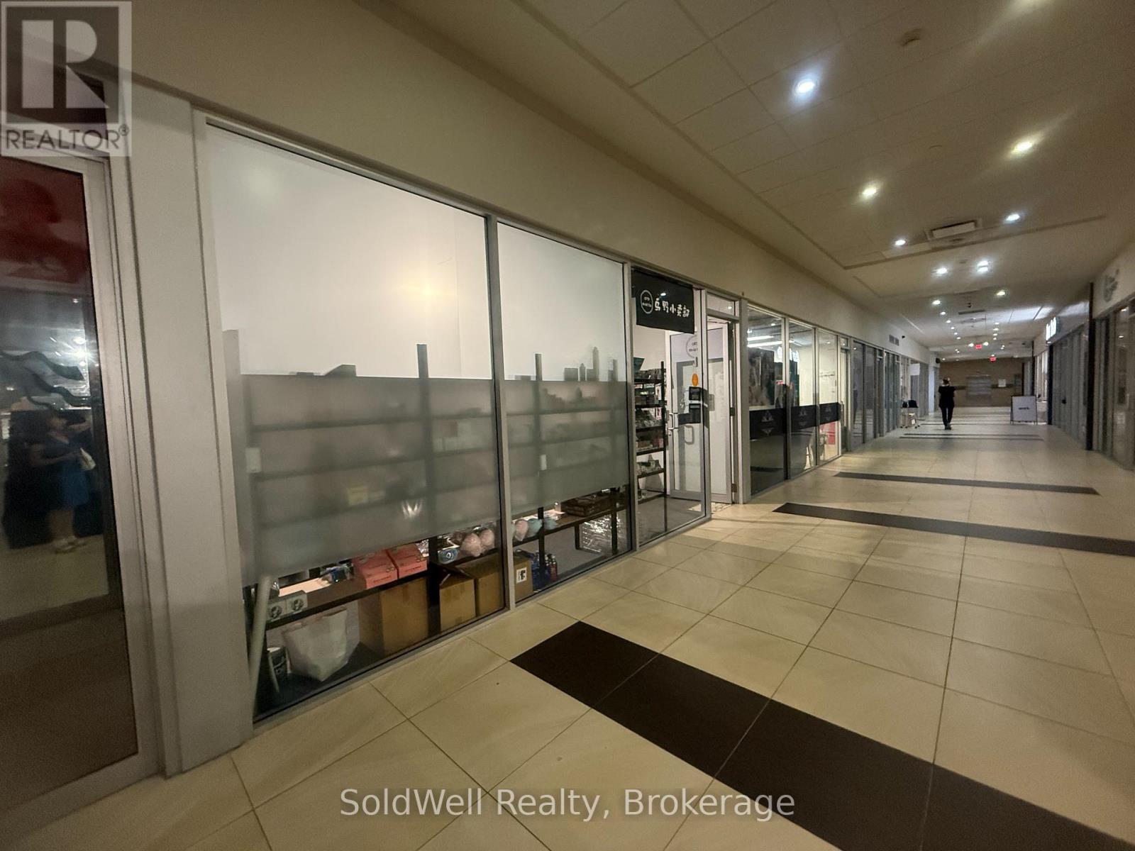 7 - 384 Yonge Street, Toronto, ON