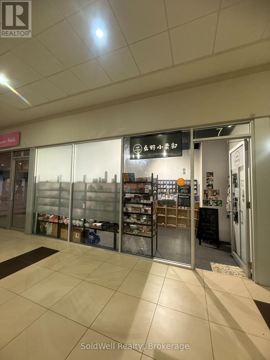 7 - 384 Yonge Street, Toronto, ON