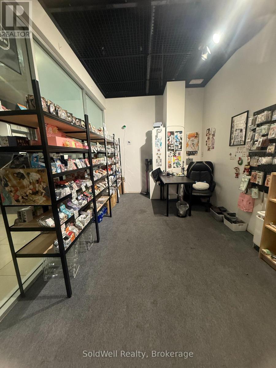 7 - 384 Yonge Street, Toronto, ON