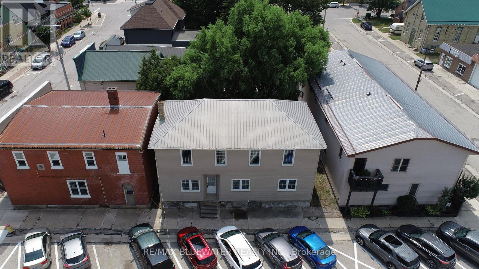 11 Mill Avenue, Bluewater (Zurich), ON - Outdoor