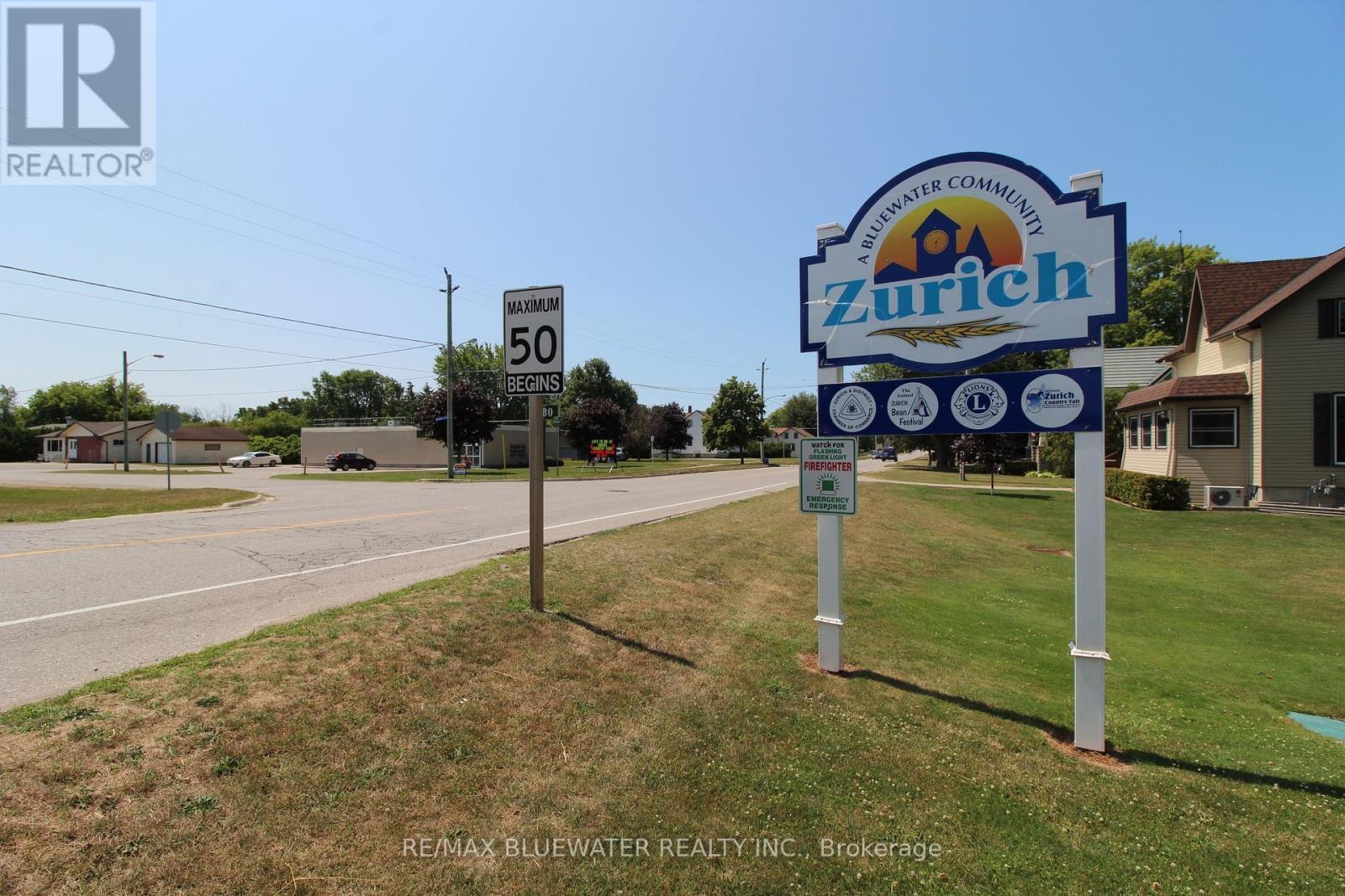 11 Mill Avenue, Bluewater (Zurich), ON - Outdoor