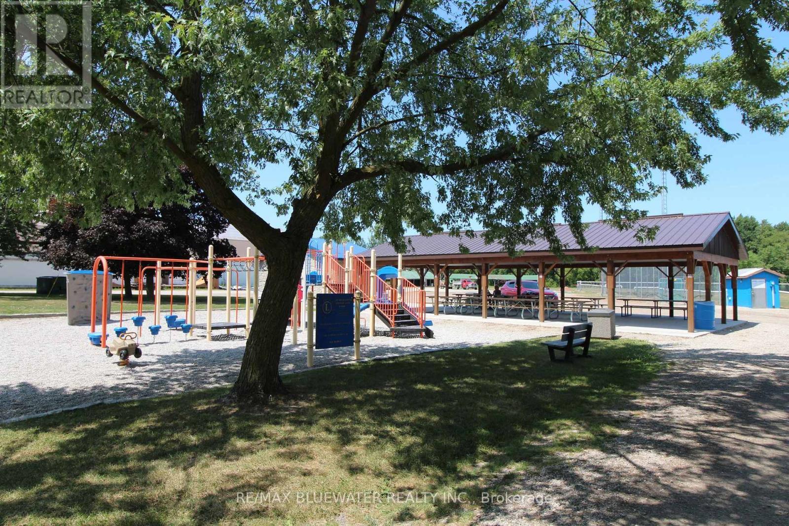 11 Mill Avenue, Bluewater (Zurich), ON - Outdoor