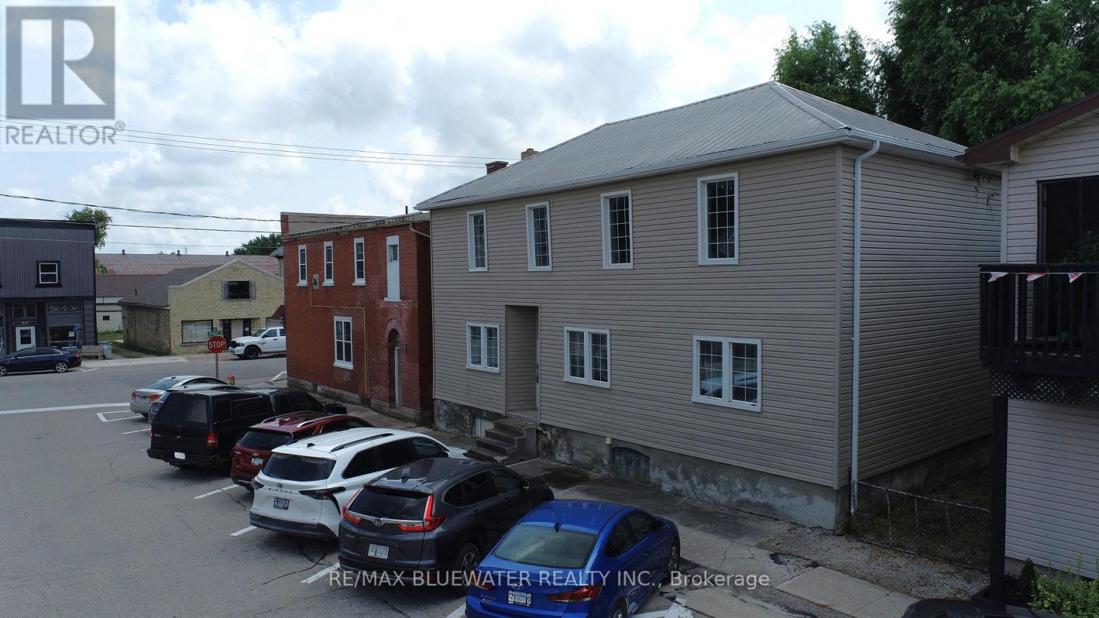 11 Mill Avenue, Bluewater (Zurich), ON - Outdoor With Exterior