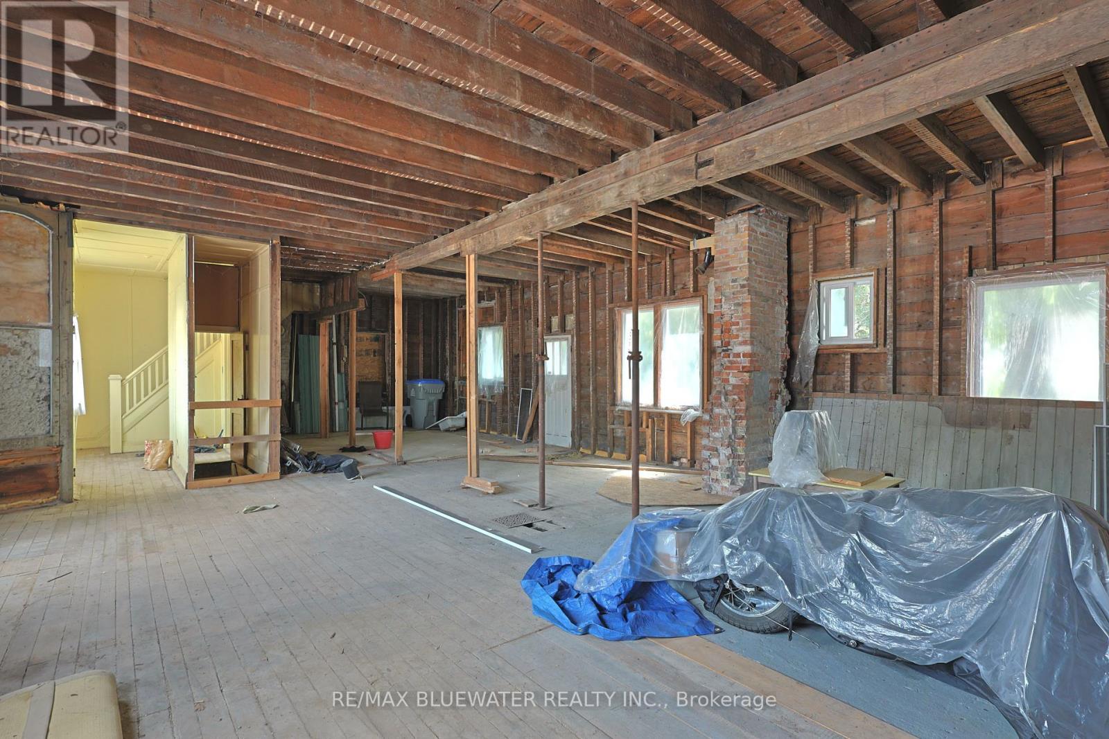 11 Mill Avenue, Bluewater (Zurich), ON - Indoor Photo Showing Basement