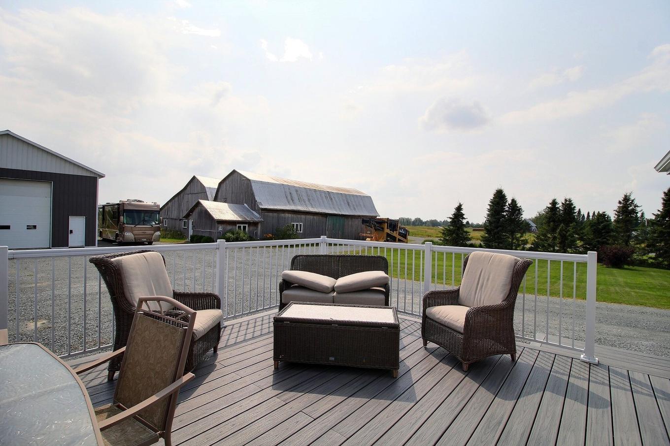 Terrasse - 343 - 345 Route 111, Val-D'Or, QC