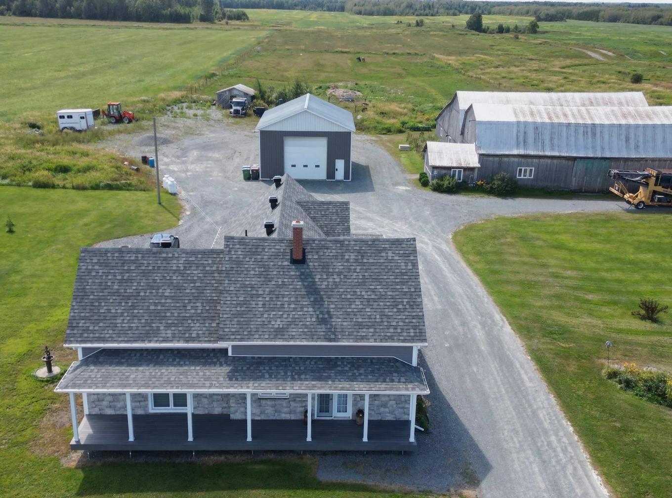 Photo aérienne - 343 - 345 Route 111, Val-D'Or, QC