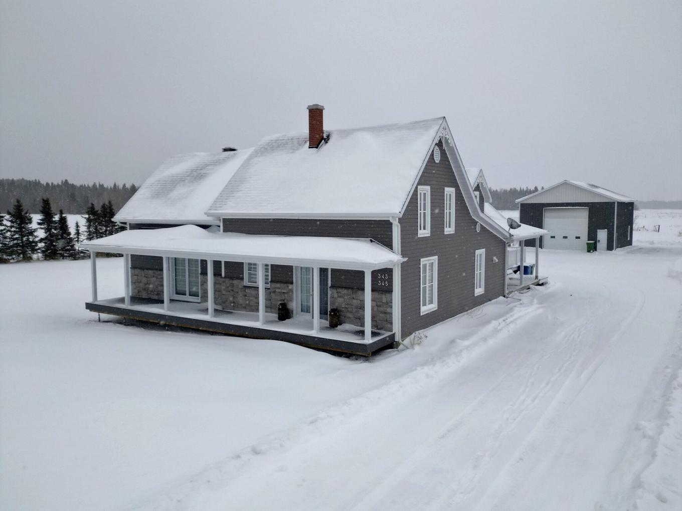 Photo aérienne - 343 - 345 Route 111, Val-D'Or, QC