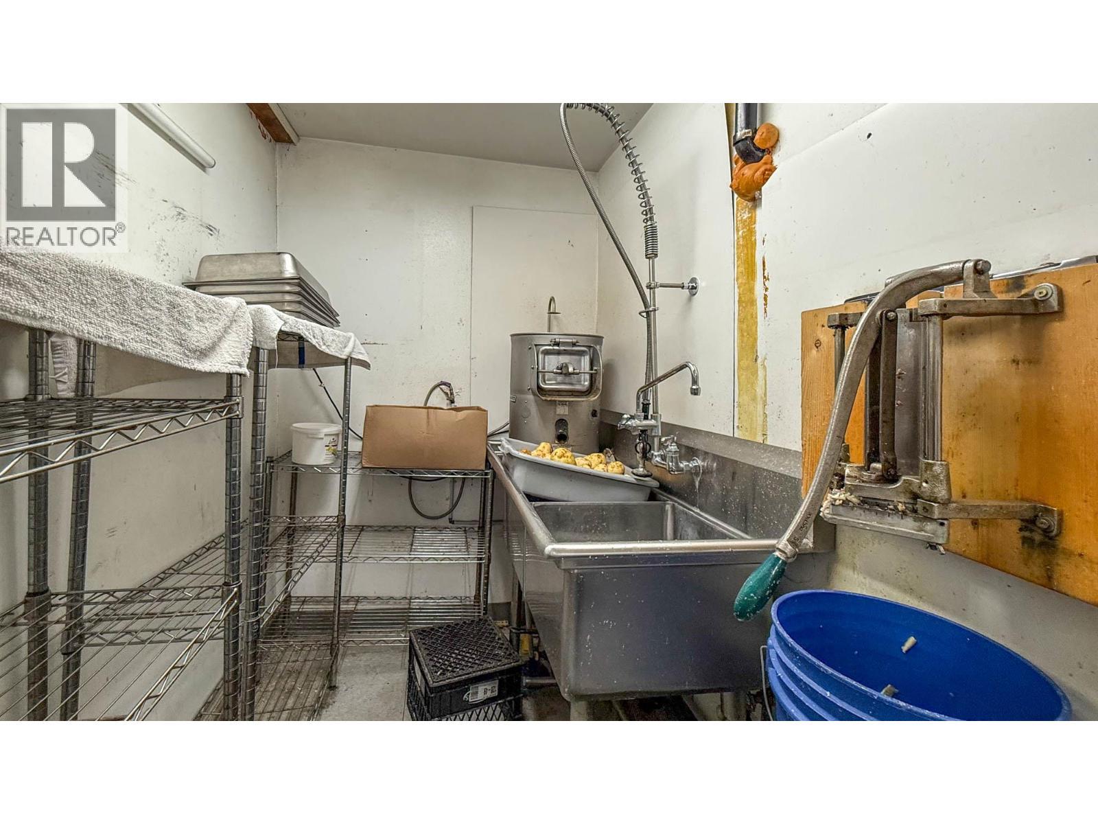 1359 Sutherland Avenue, Kelowna, BC