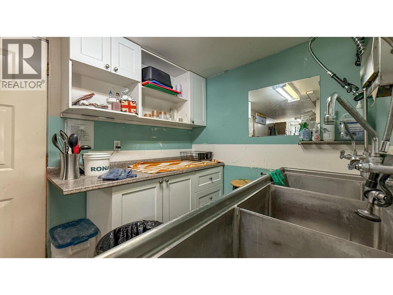 1359 Sutherland Avenue, Kelowna, BC