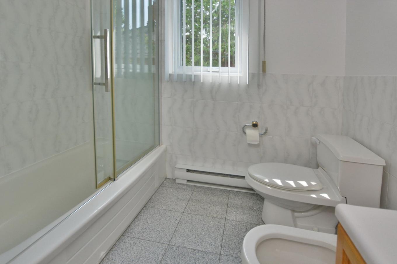 Salle de bains - 209 55E Avenue, Montréal (Lachine), QC - Indoor Photo Showing Bathroom