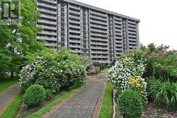 1004 - 50 INVERLOCHY BOULEVARD Markham, ON L3T 4T6