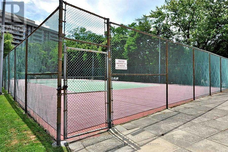 1004 - 50 Inverlochy Boulevard, Markham, ON - Outdoor