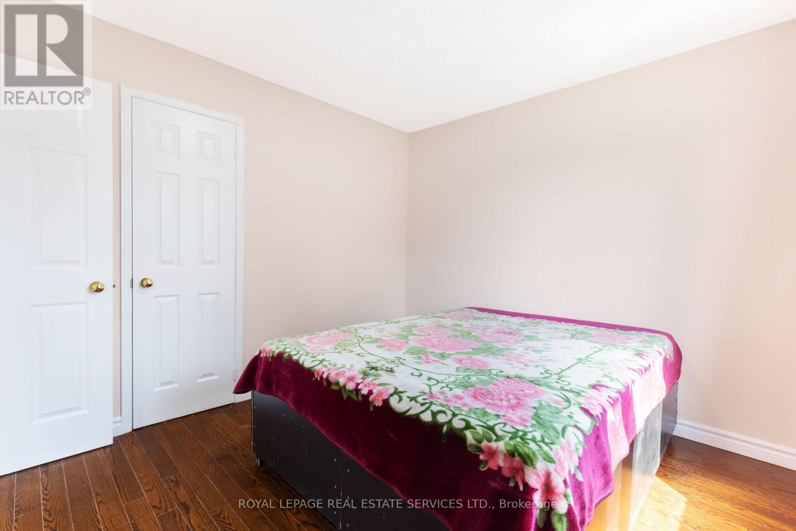 18 Tremont Court, Brampton, ON - Indoor Photo Showing Bedroom