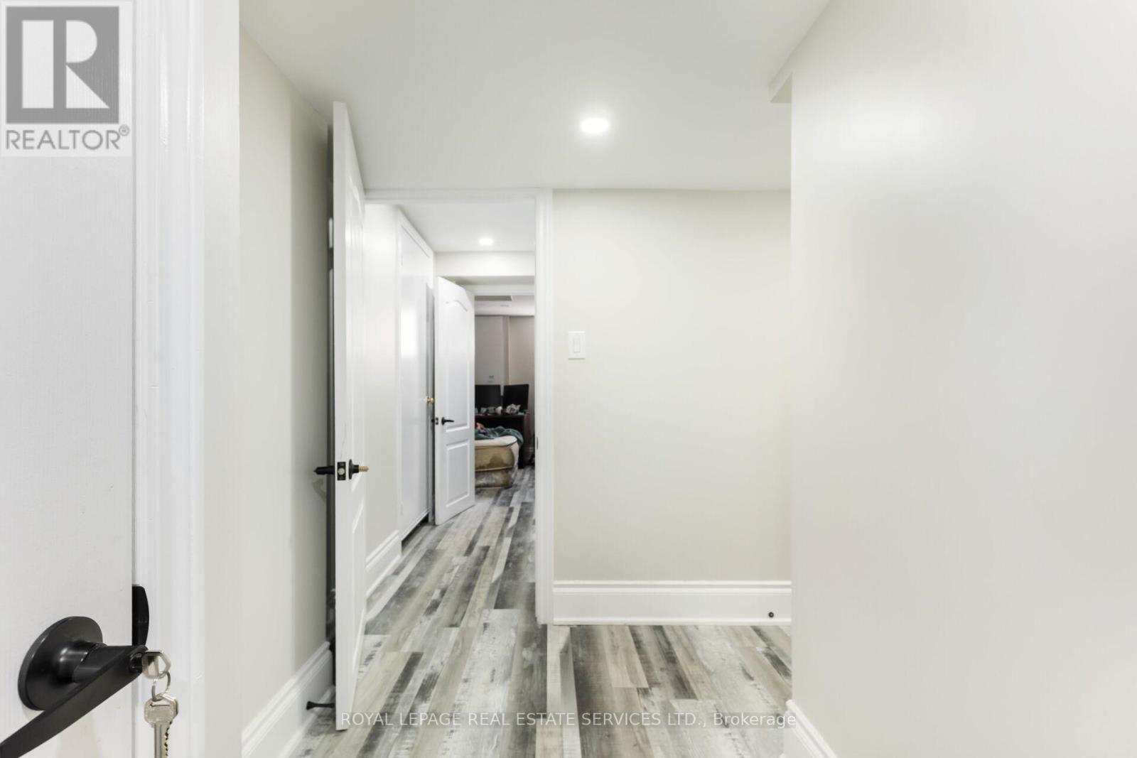 18 Tremont Court, Brampton, ON - Indoor Photo Showing Other Room