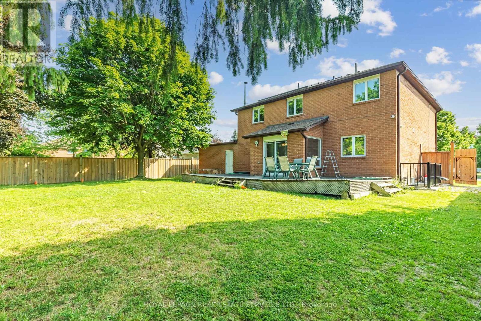 18 Tremont Court, Brampton, ON - Outdoor