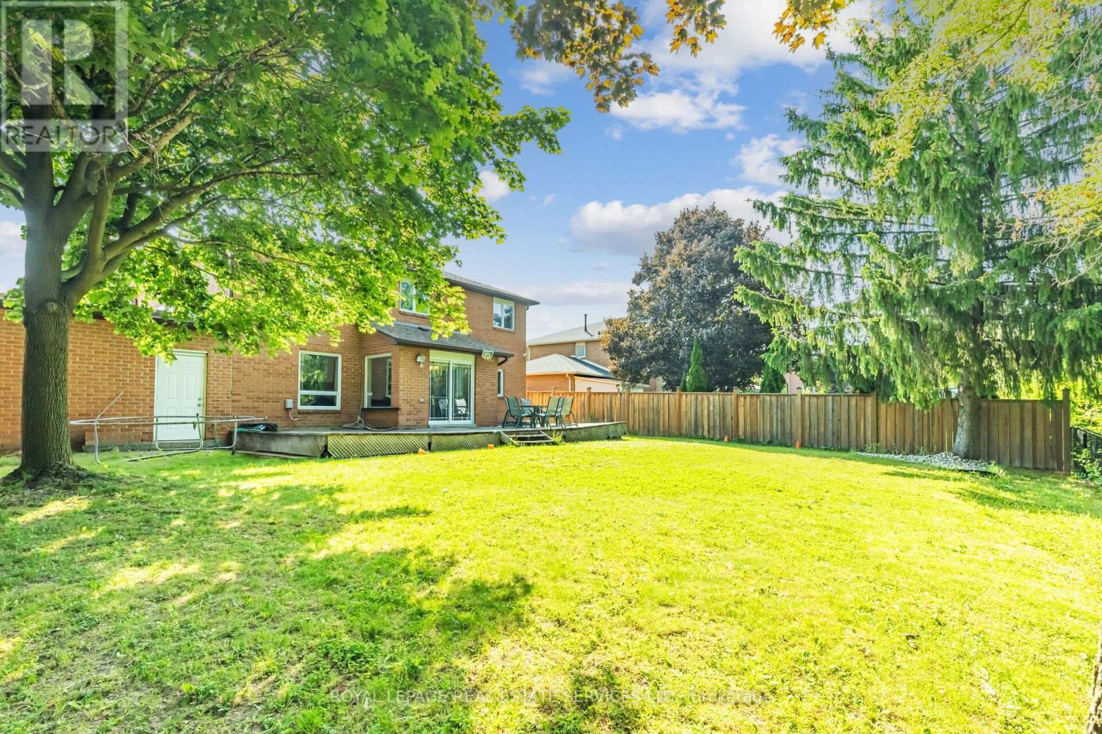 18 Tremont Court, Brampton, ON - Outdoor