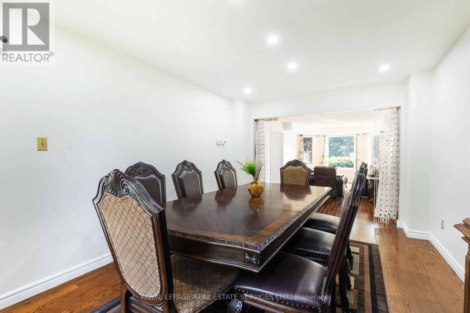 18 Tremont Court, Brampton, ON - Indoor Photo Showing Dining Room