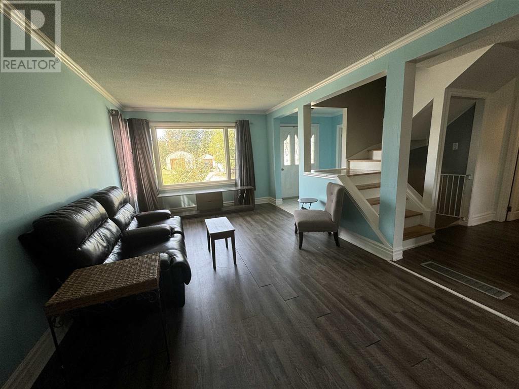46 Neebig Avenue, Manitouwadge, ON - Indoor Photo Showing Other Room