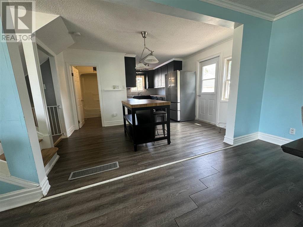 46 Neebig Avenue, Manitouwadge, ON - Indoor