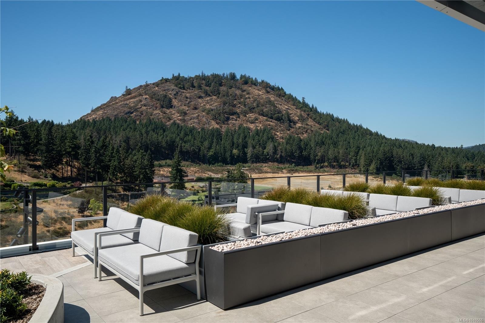 602-2000 Hannington Rd, Langford, BC - Outdoor