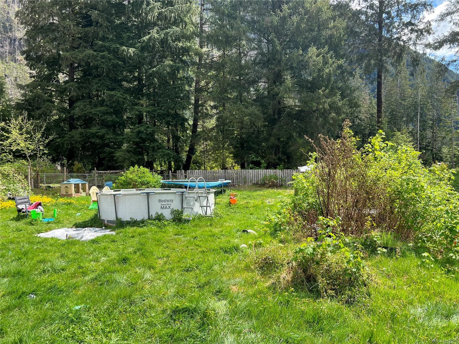 619 Keno Cres, Zeballos, BC