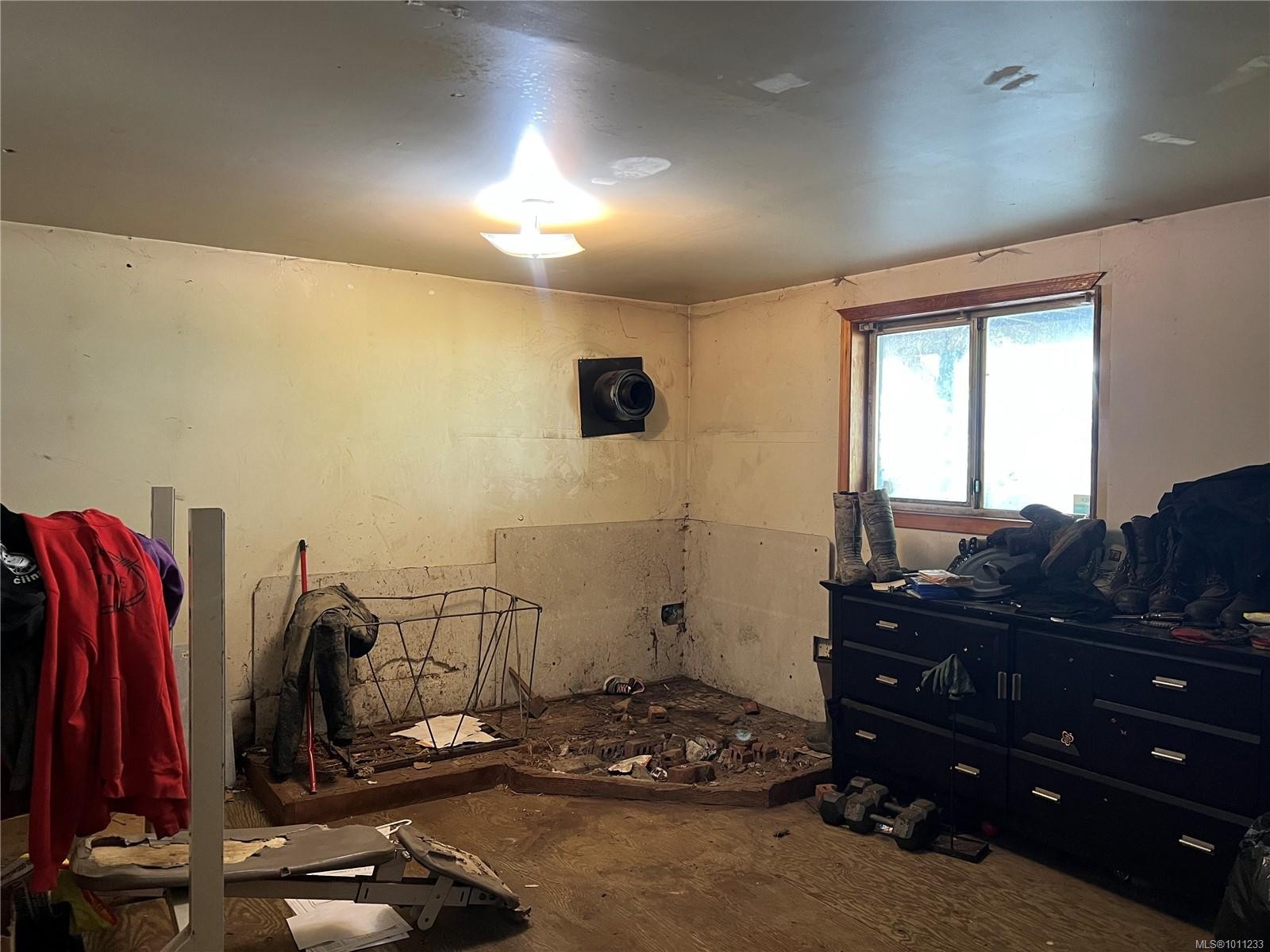 619 Keno Cres, Zeballos, BC