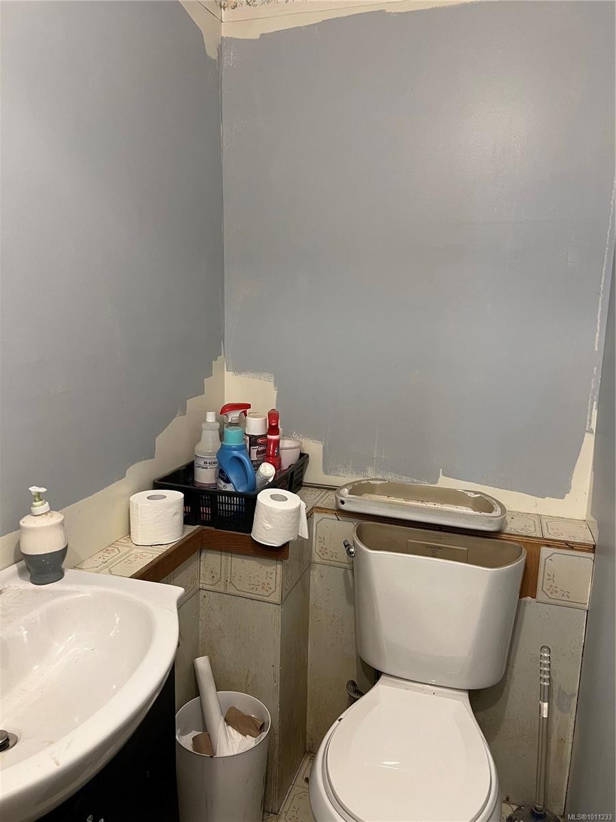 619 Keno Cres, Zeballos, BC