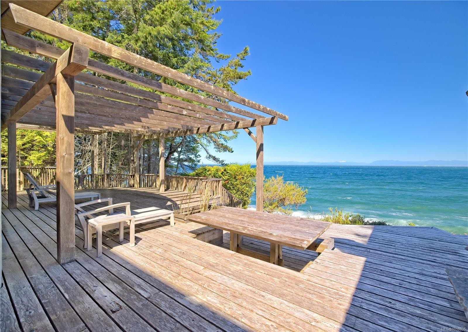 2 37 Salamanca Rd, Galiano Island, BC