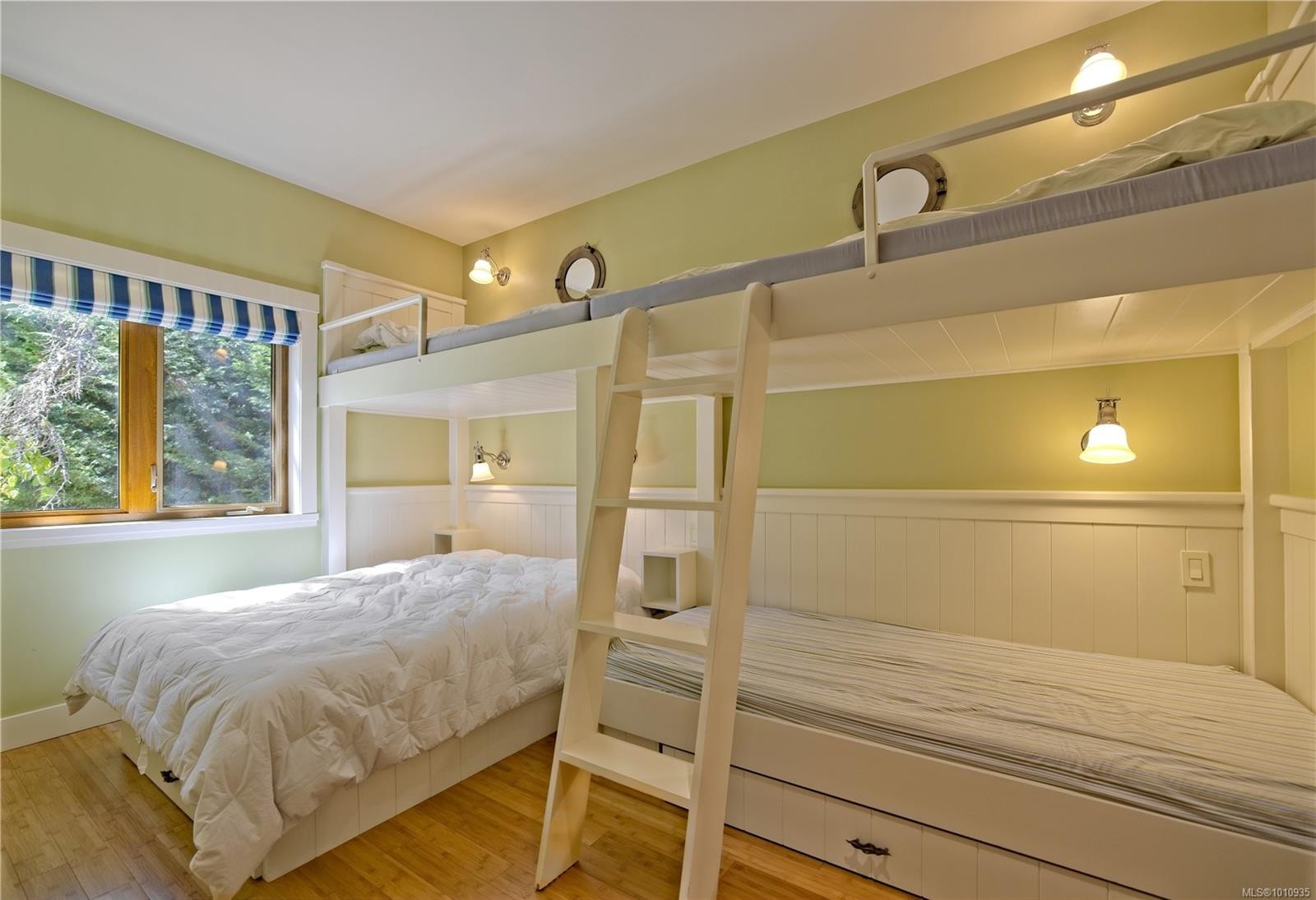 2 37 Salamanca Rd, Galiano Island, BC