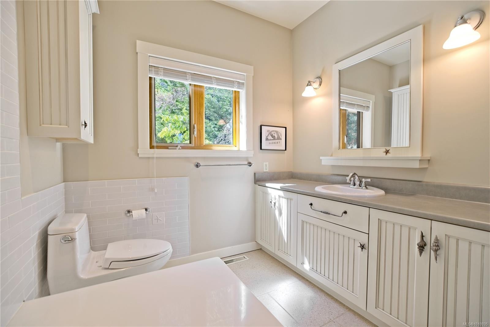 2 37 Salamanca Rd, Galiano Island, BC