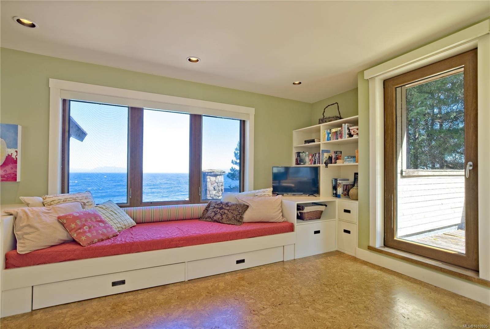 2 37 Salamanca Rd, Galiano Island, BC