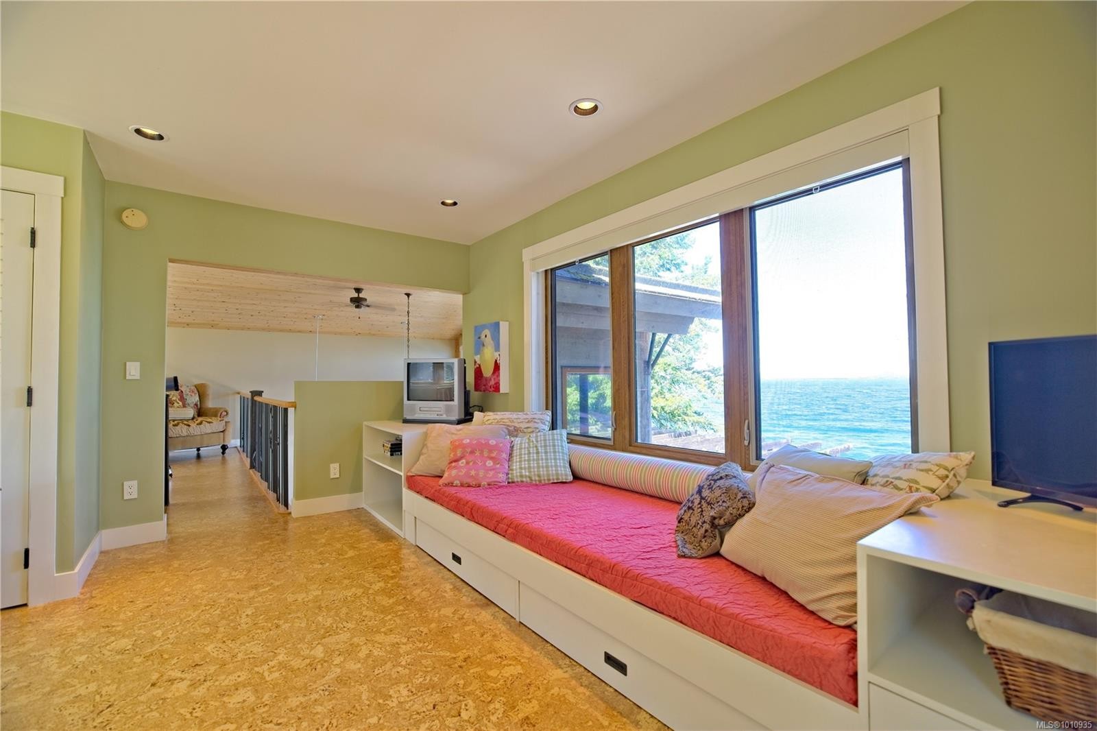 2 37 Salamanca Rd, Galiano Island, BC