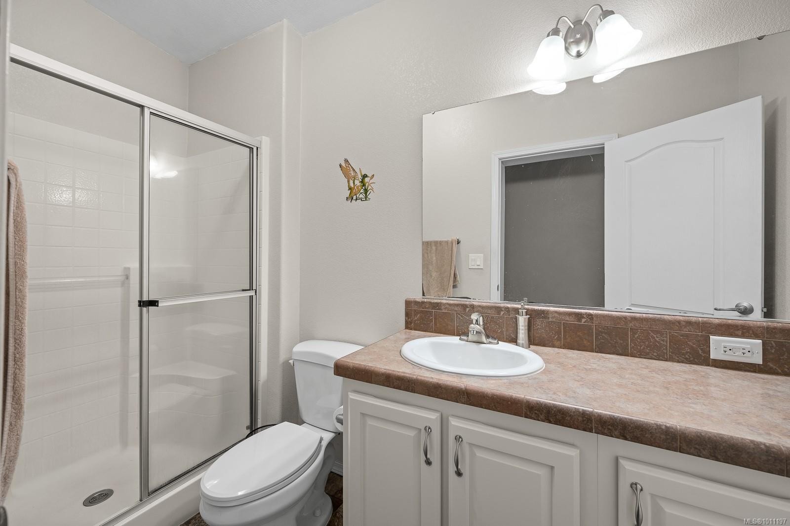 1888 Bates Rd, Courtenay, BC