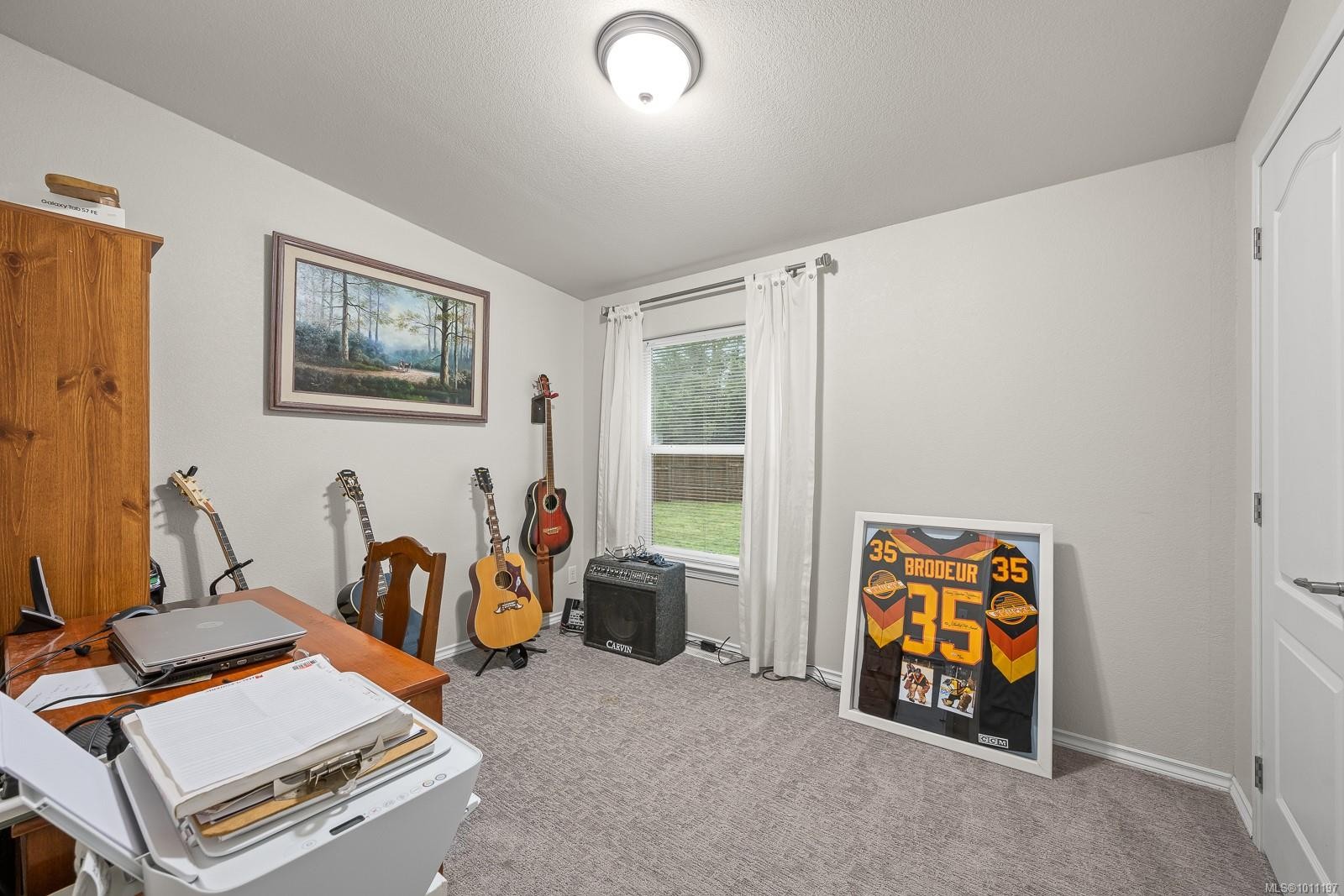 1888 Bates Rd, Courtenay, BC