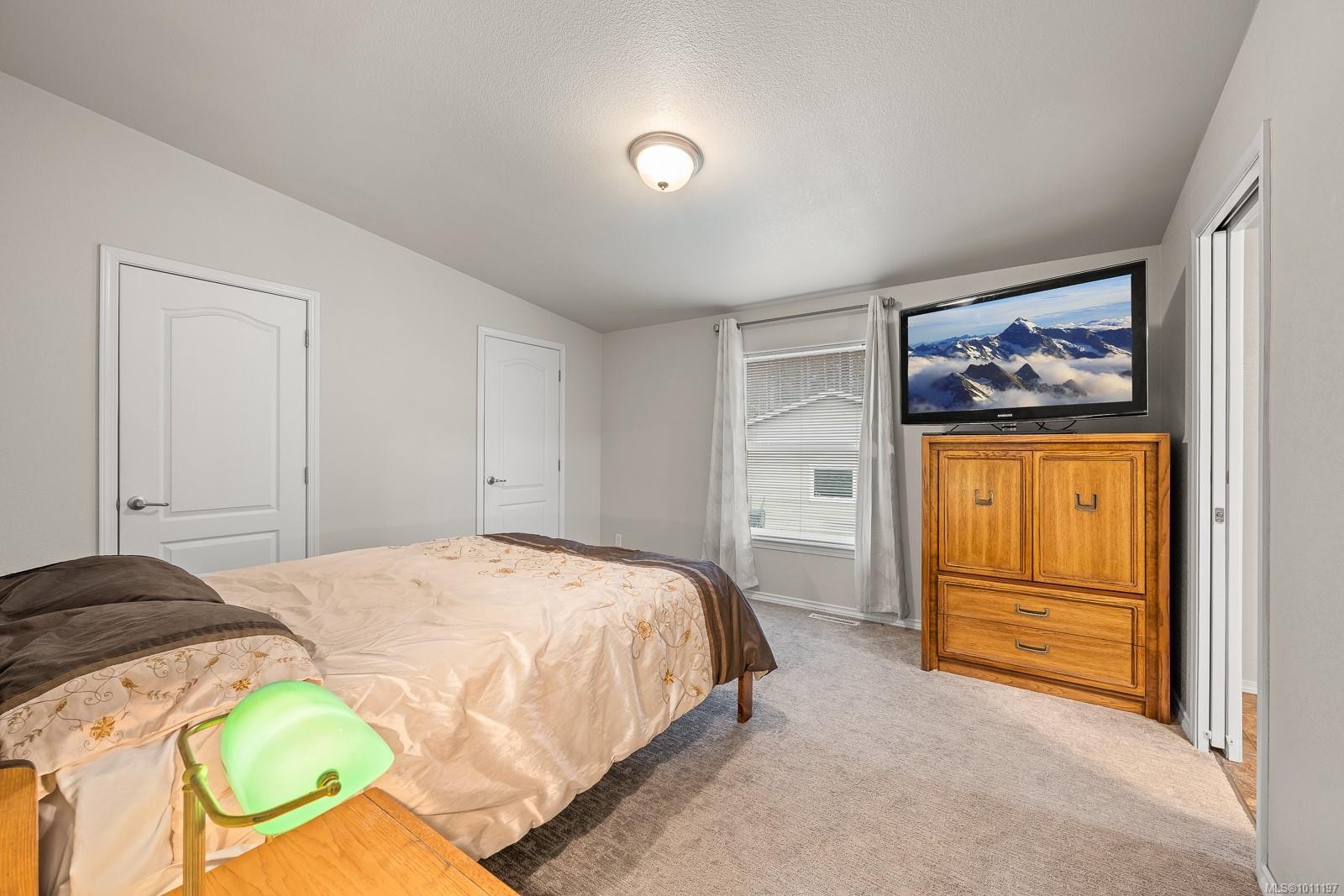 1888 Bates Rd, Courtenay, BC