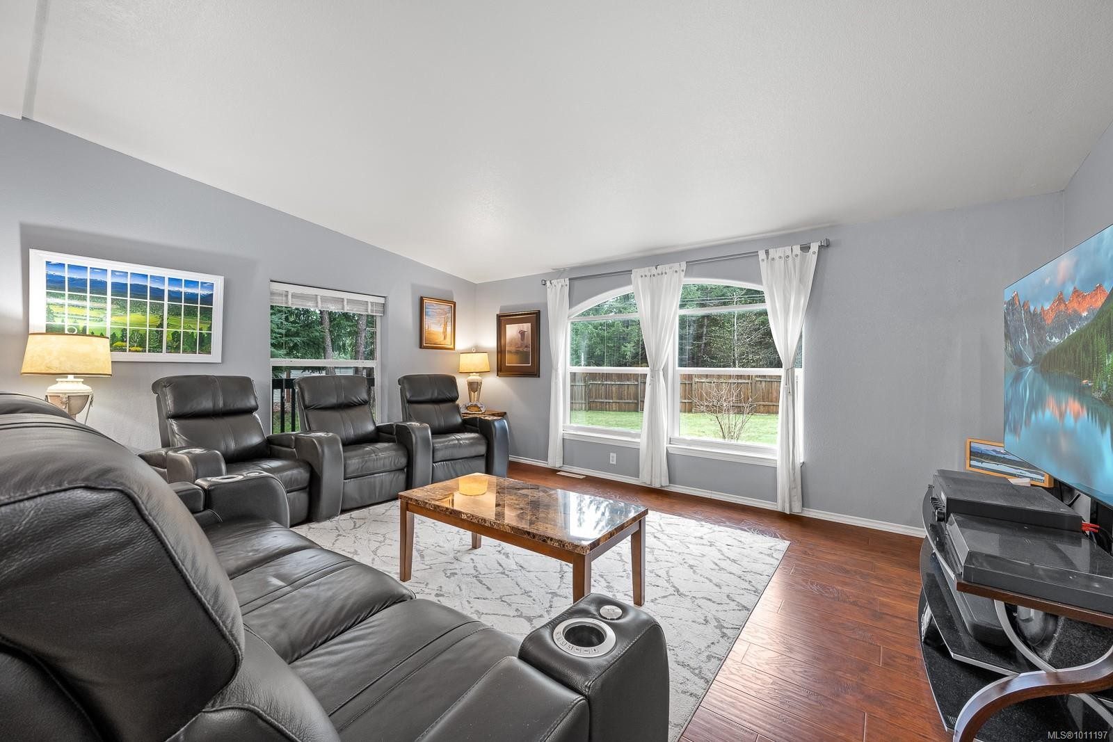 1888 Bates Rd, Courtenay, BC