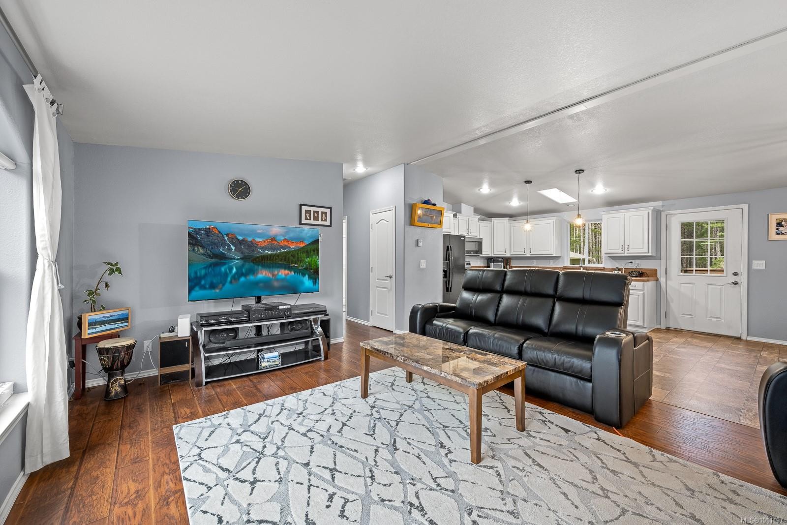 1888 Bates Rd, Courtenay, BC