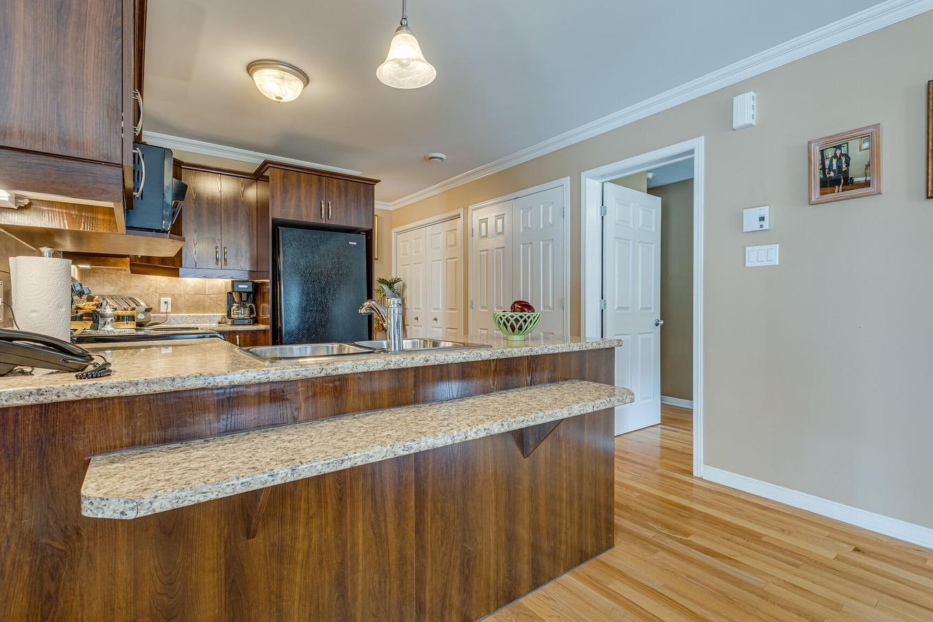 Cuisine - 273 Rue De Barcelone, Dollard-Des-Ormeaux, QC - Indoor Photo Showing Kitchen