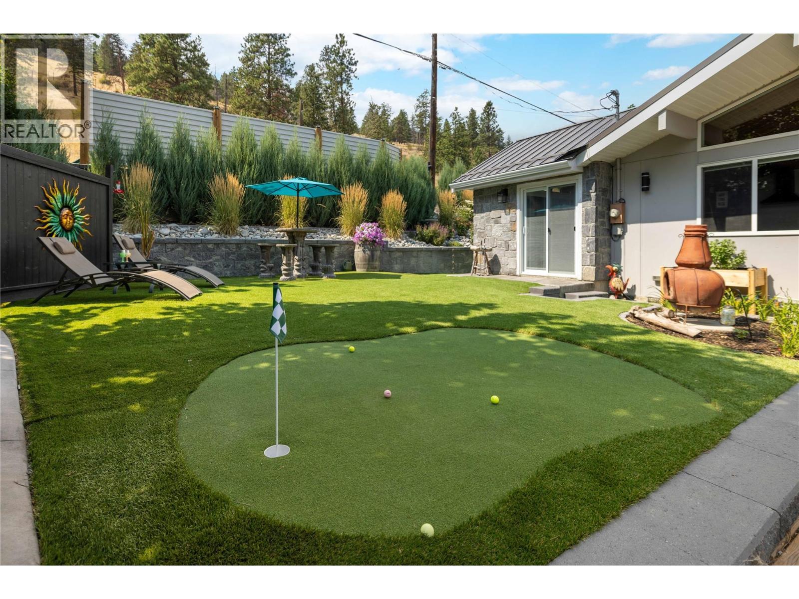 7192 Brent Road, Peachland, BC - Outdoor