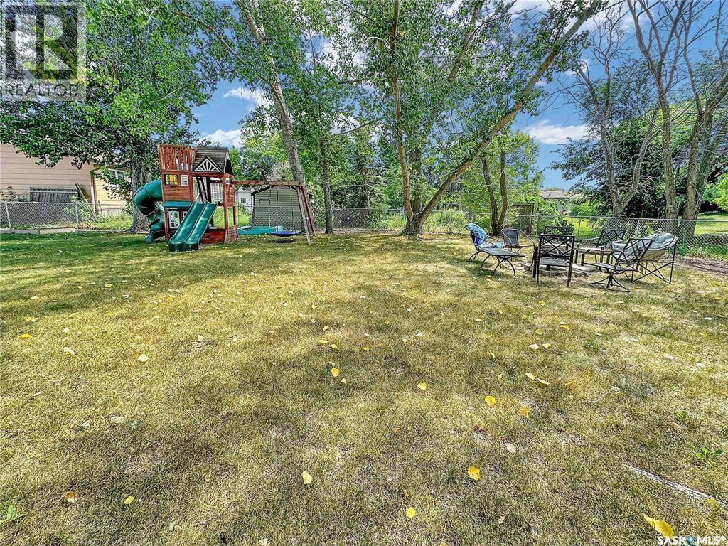 219 4Th Avenue, Whitewood, SK - Outdoor
