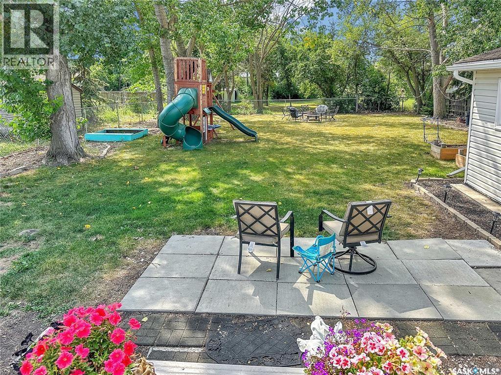 219 4Th Avenue, Whitewood, SK - Outdoor