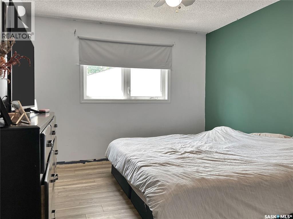 219 4Th Avenue, Whitewood, SK - Indoor Photo Showing Bedroom