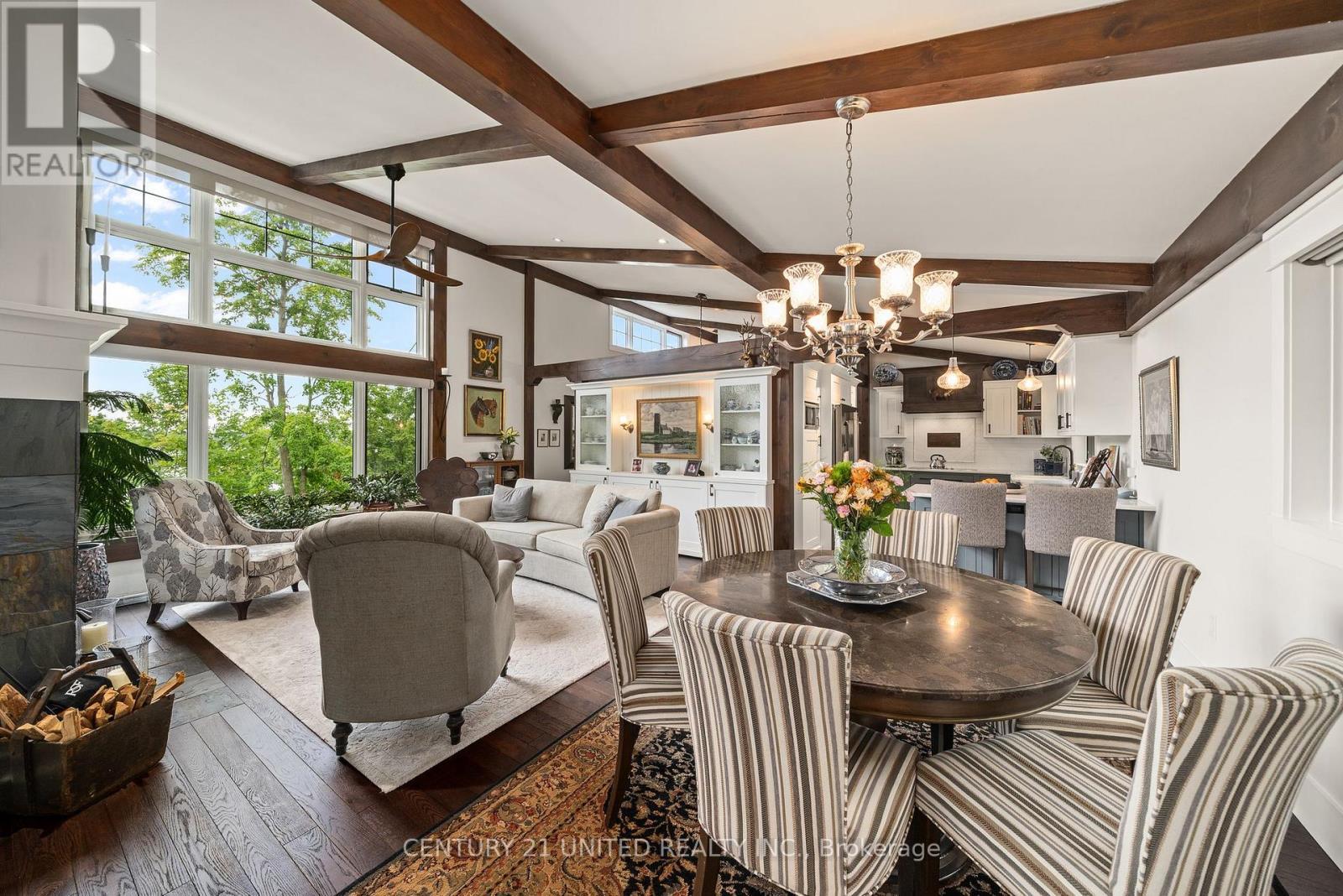 72 Darling Drive, Selwyn, ON - Indoor Photo Showing Dining Room