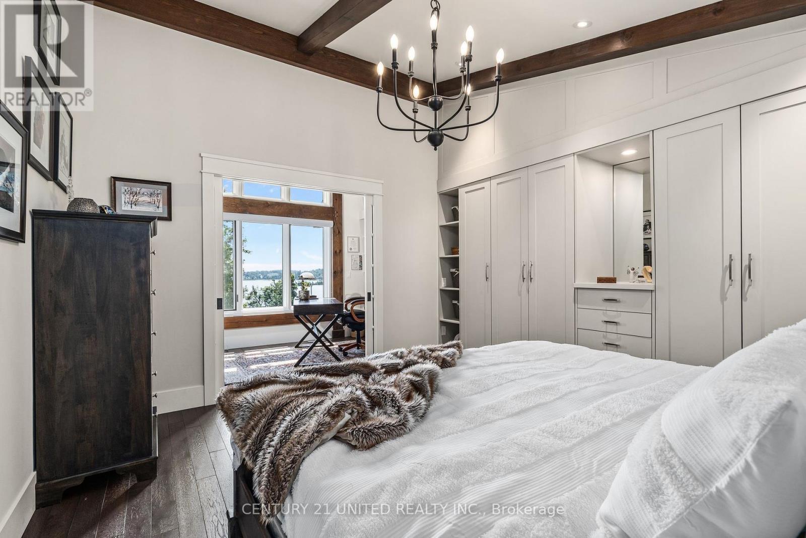 72 Darling Drive, Selwyn, ON - Indoor Photo Showing Bedroom