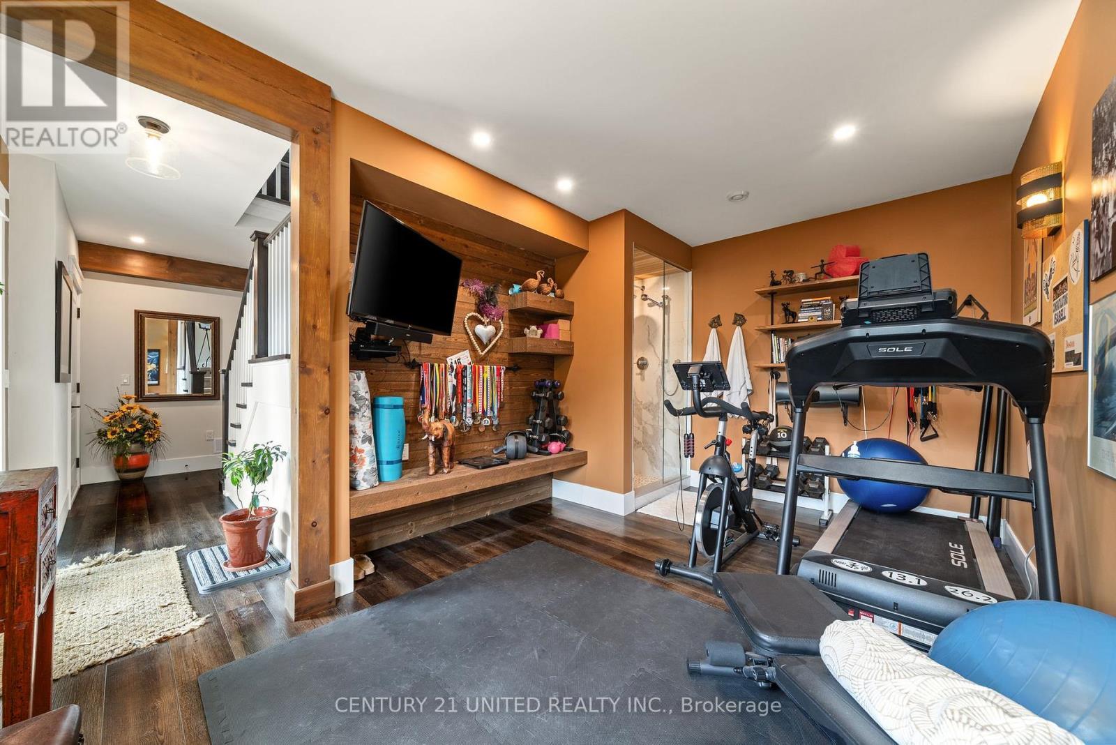72 Darling Drive, Selwyn, ON - Indoor Photo Showing Gym Room