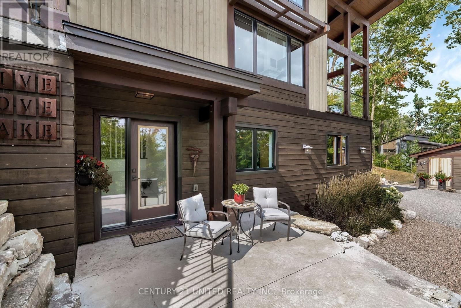 72 Darling Drive, Selwyn, ON - Outdoor With Deck Patio Veranda With Exterior