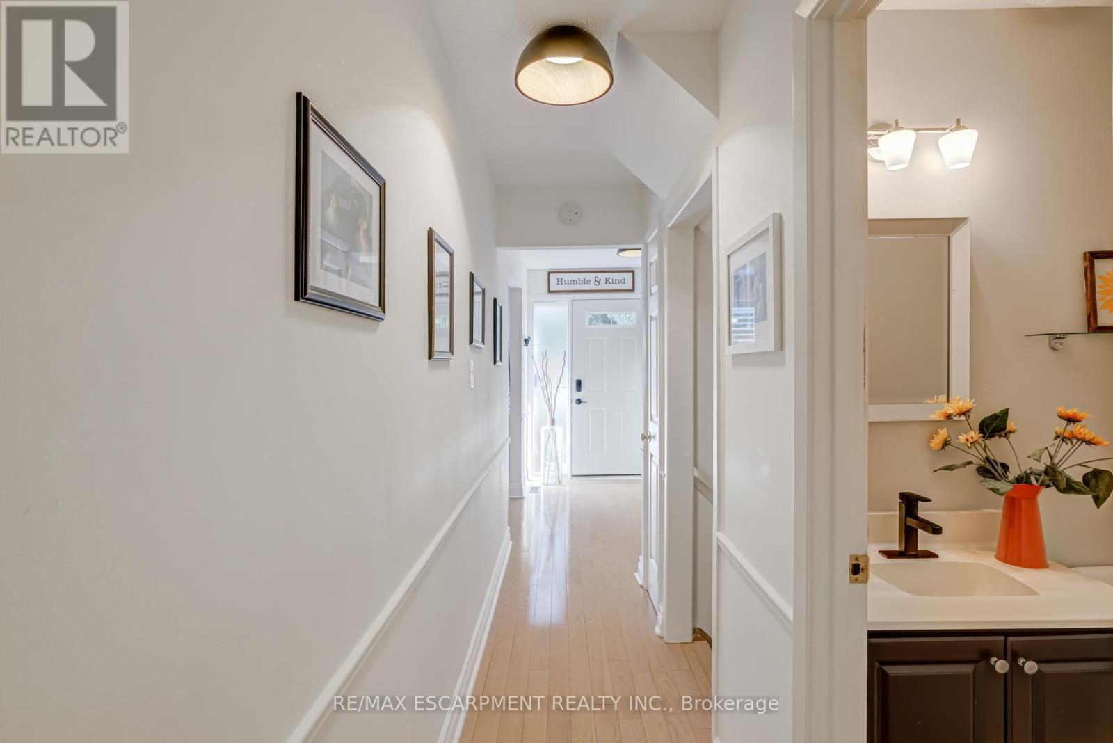 5 - 1560 Kerns Road, Burlington, ON - Indoor Photo Showing Other Room