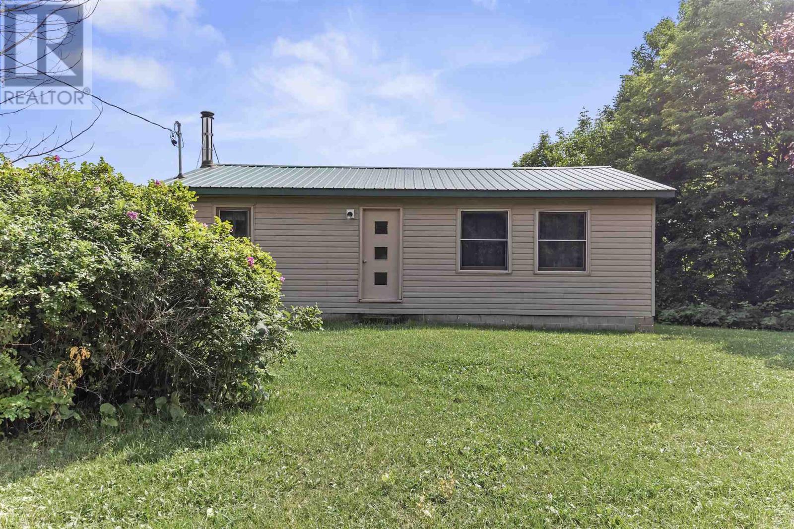 80 Chiblow Lake Rd, Iron Bridge, ON - Outdoor